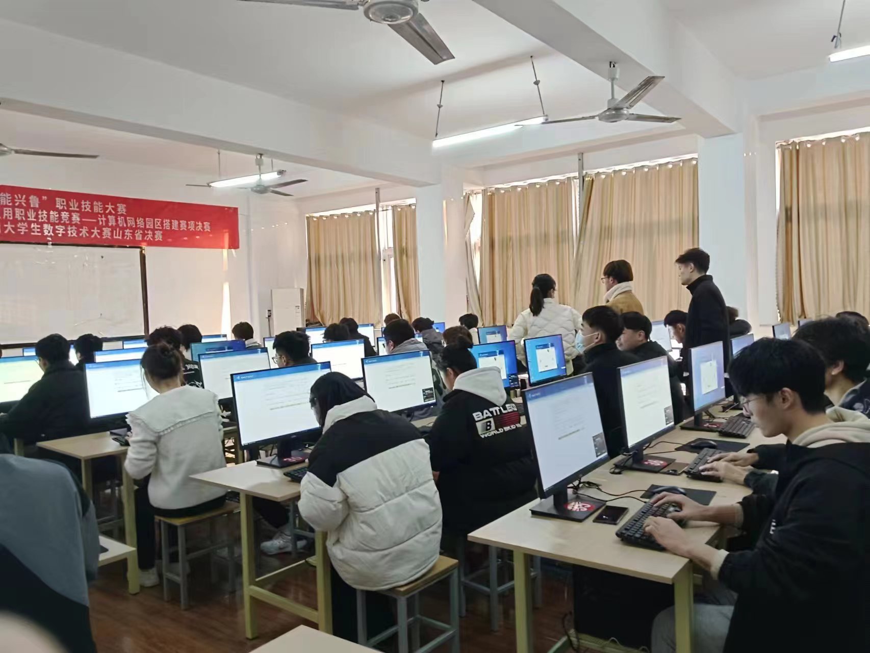 少妇被又大又粗又爽久久