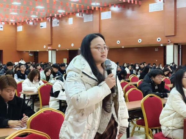 少妇被又大又粗又爽久久