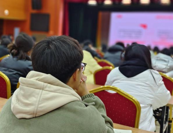 少妇被又大又粗又爽久久