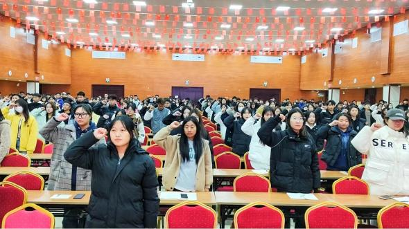 少妇被又大又粗又爽久久