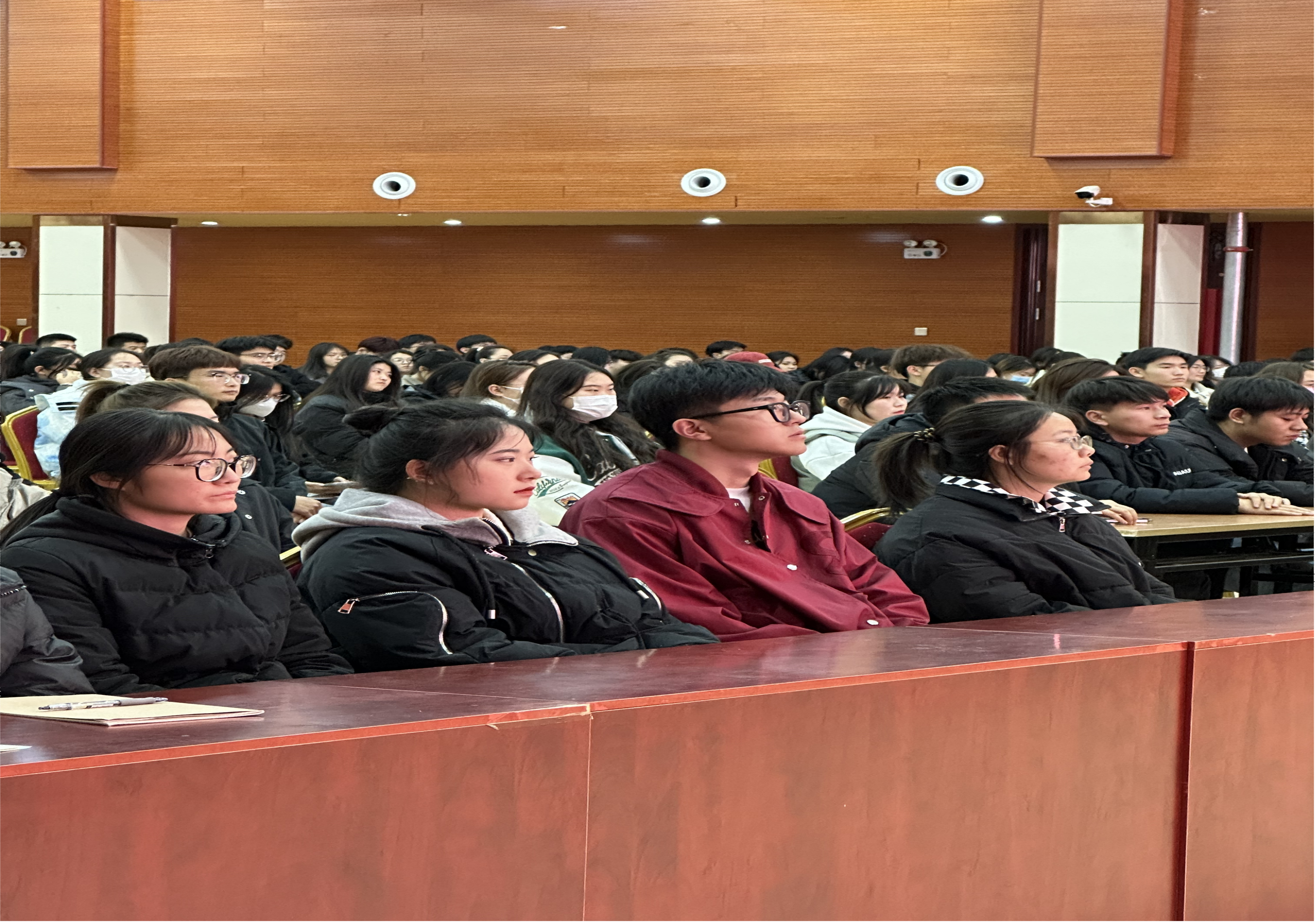 少妇被又大又粗又爽久久