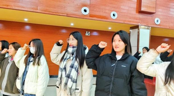 少妇被又大又粗又爽久久