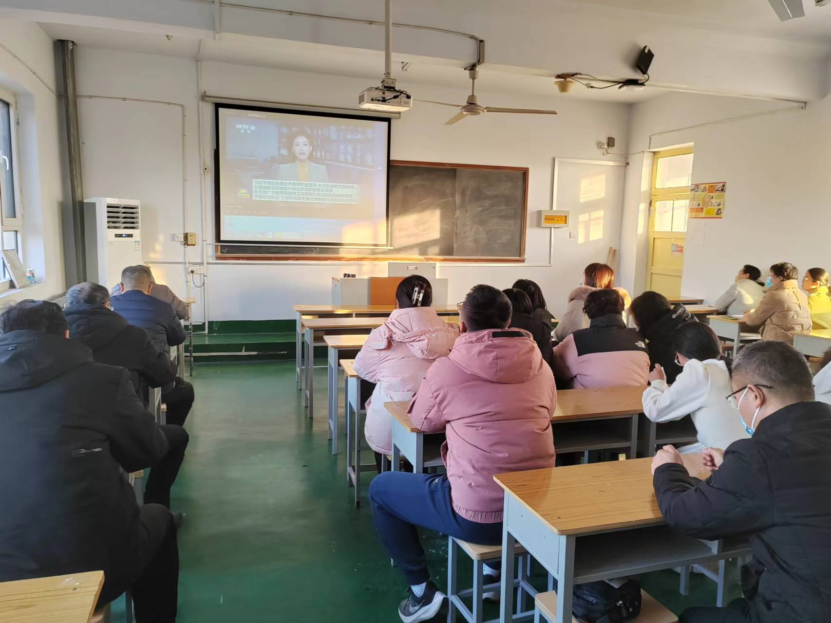 少妇被又大又粗又爽久久