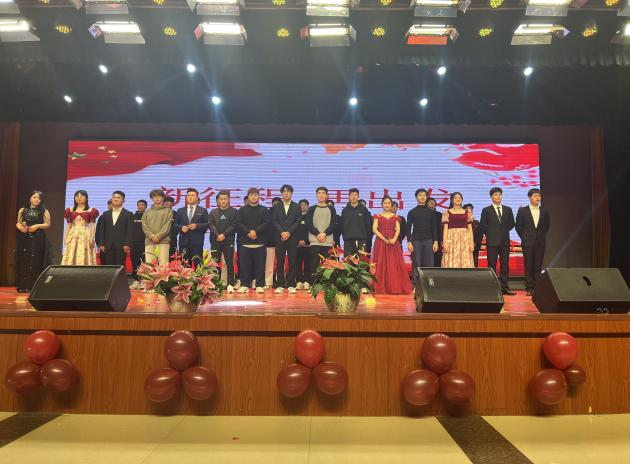 少妇被又大又粗又爽久久