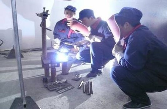 少妇被又大又粗又爽久久