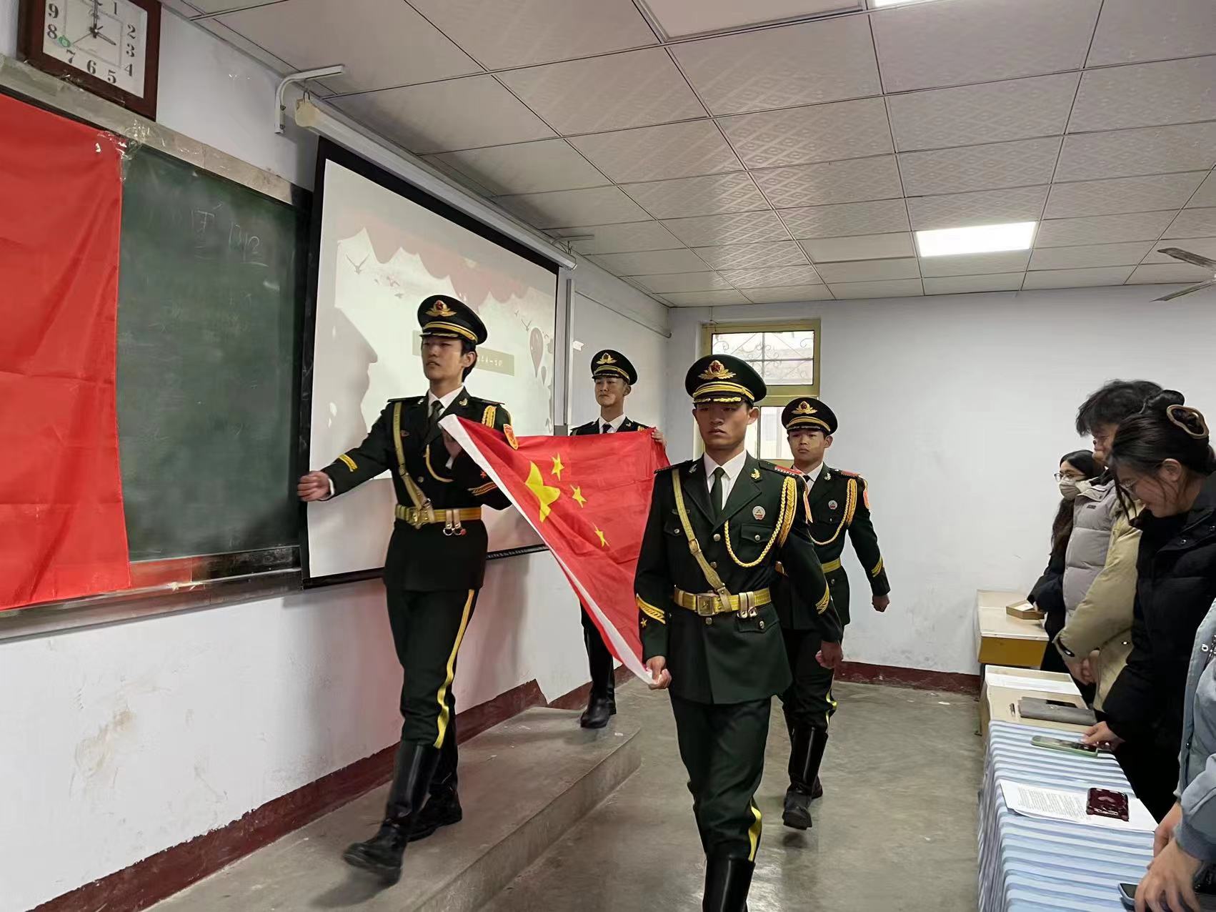 少妇被又大又粗又爽久久