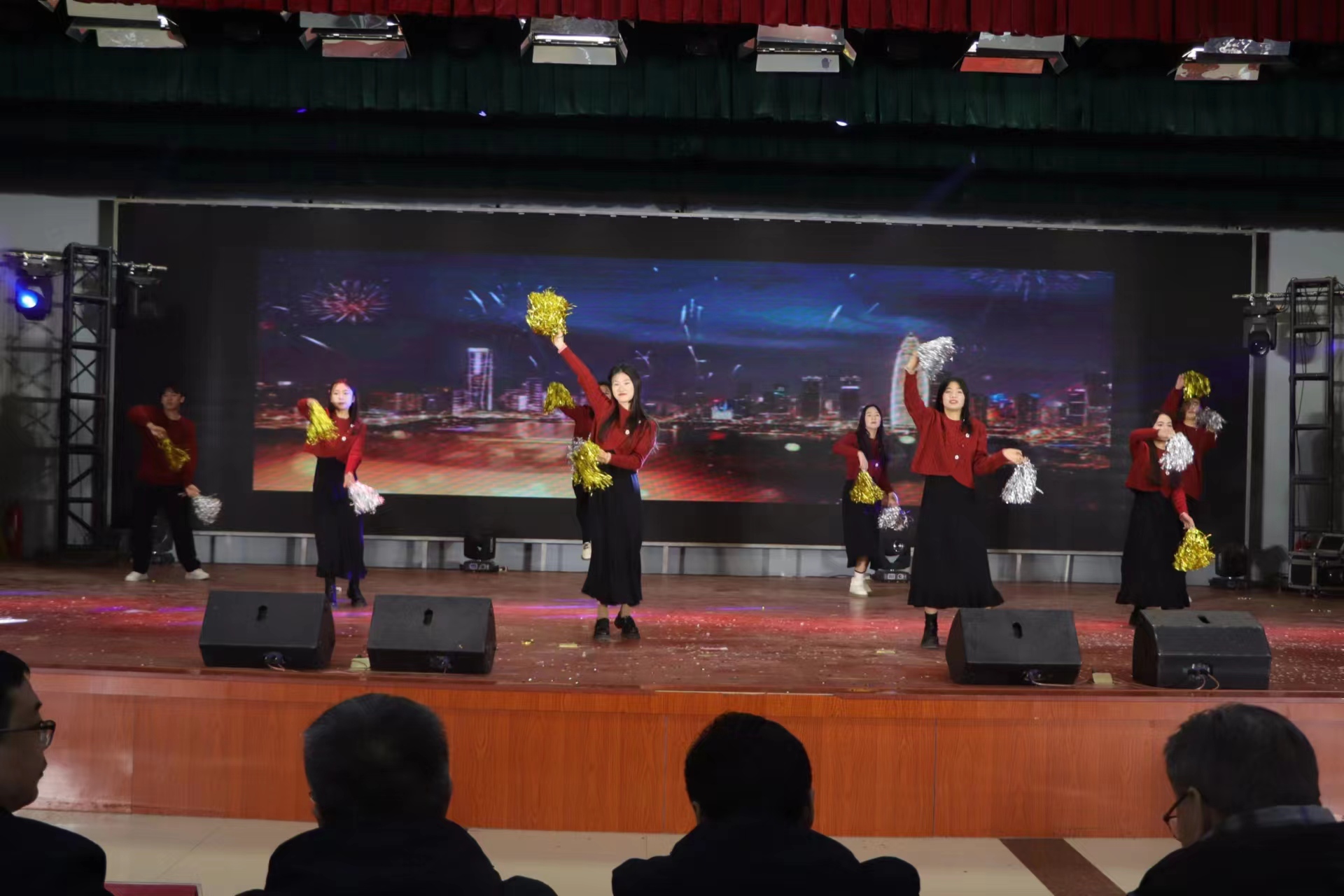 少妇被又大又粗又爽久久