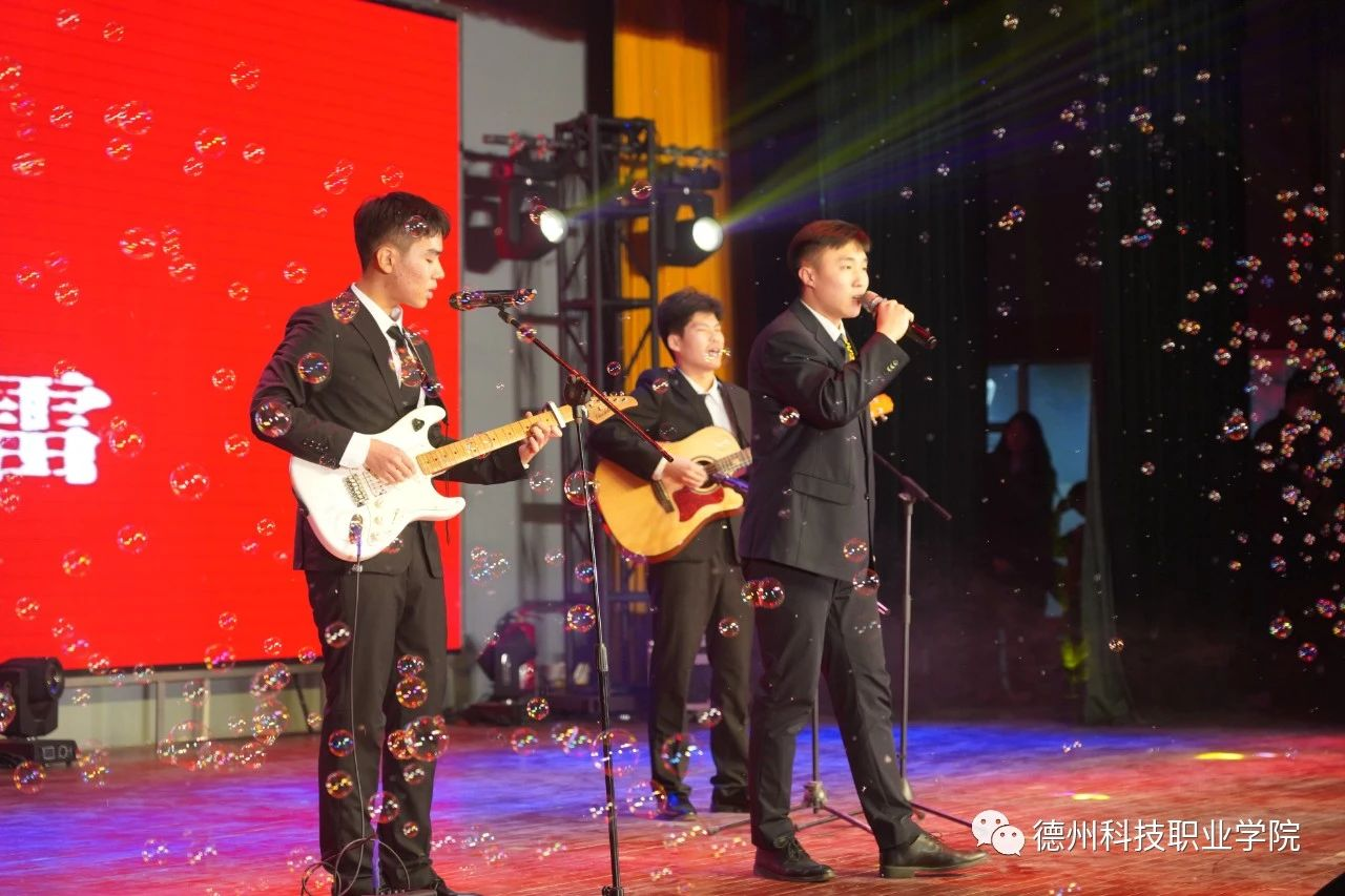 少妇被又大又粗又爽久久