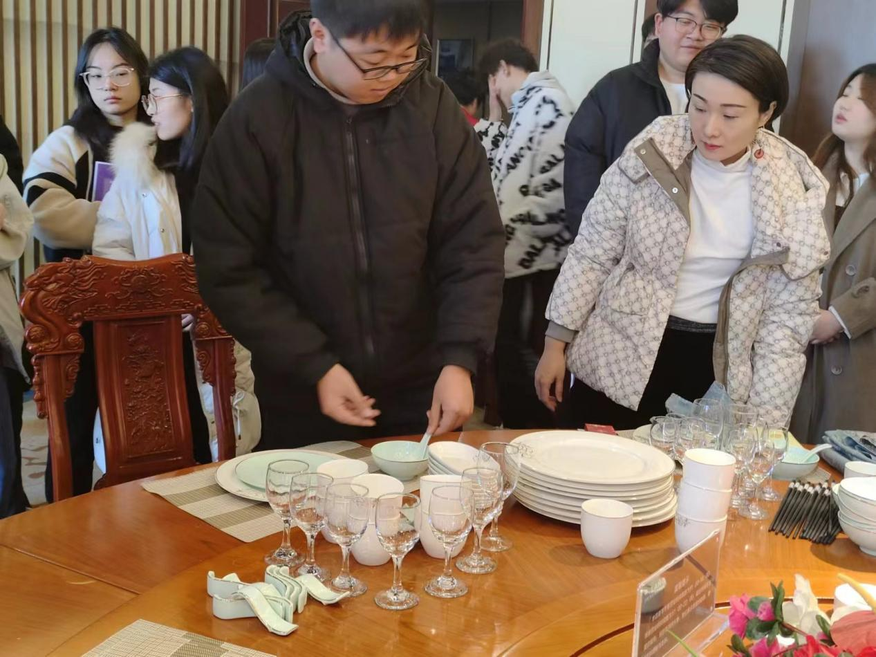 少妇被又大又粗又爽久久