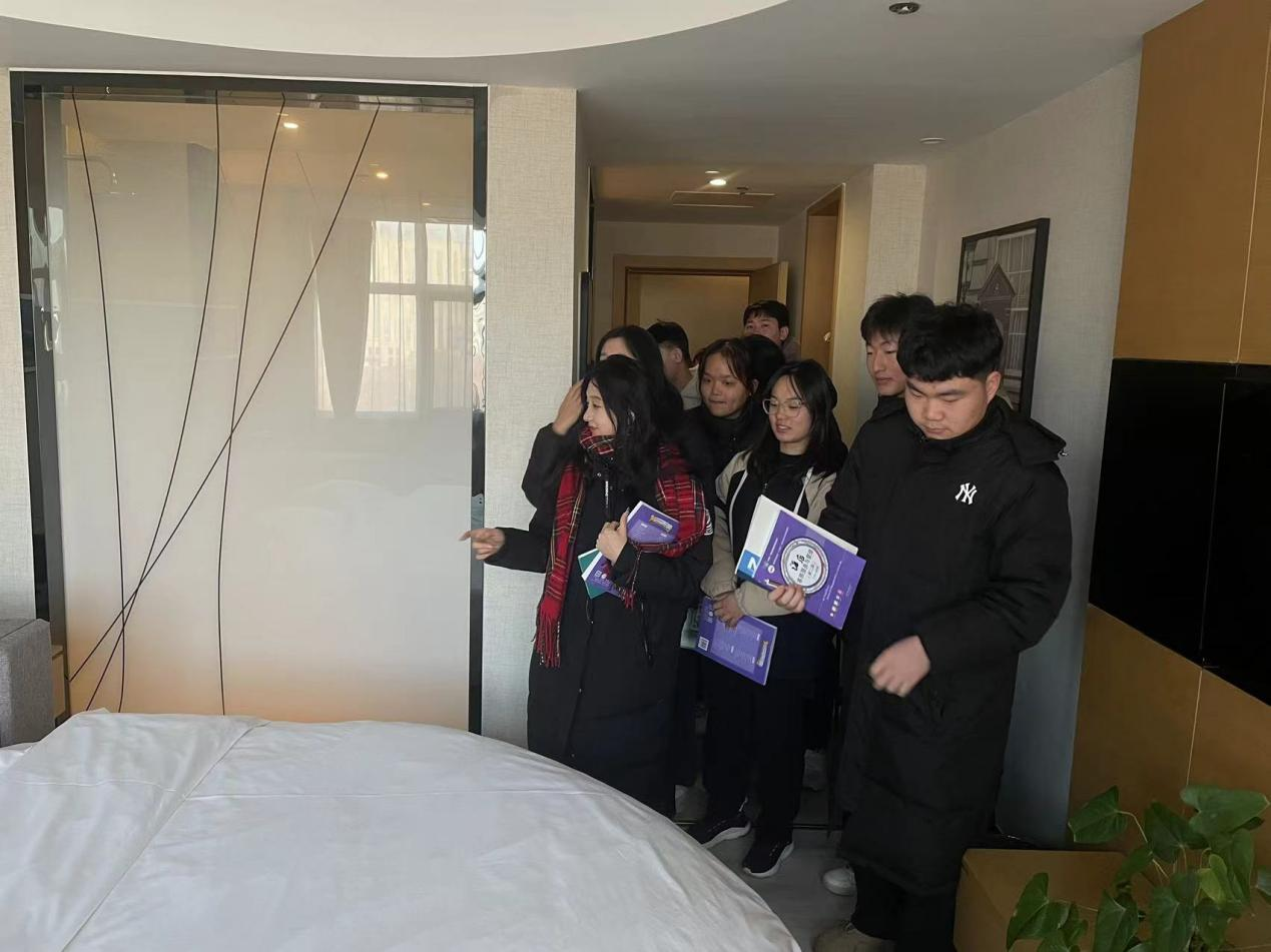 少妇被又大又粗又爽久久