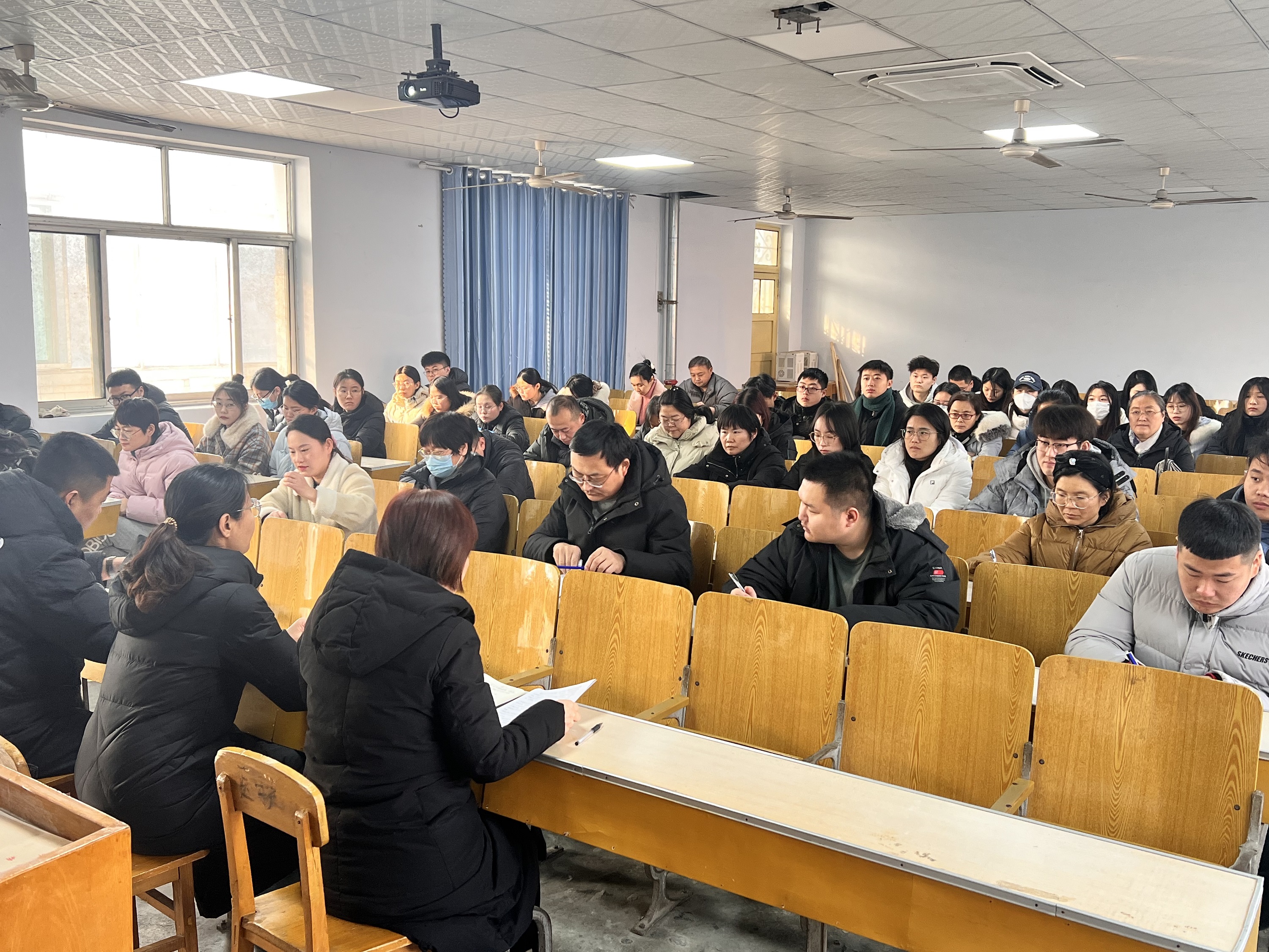 少妇被又大又粗又爽久久