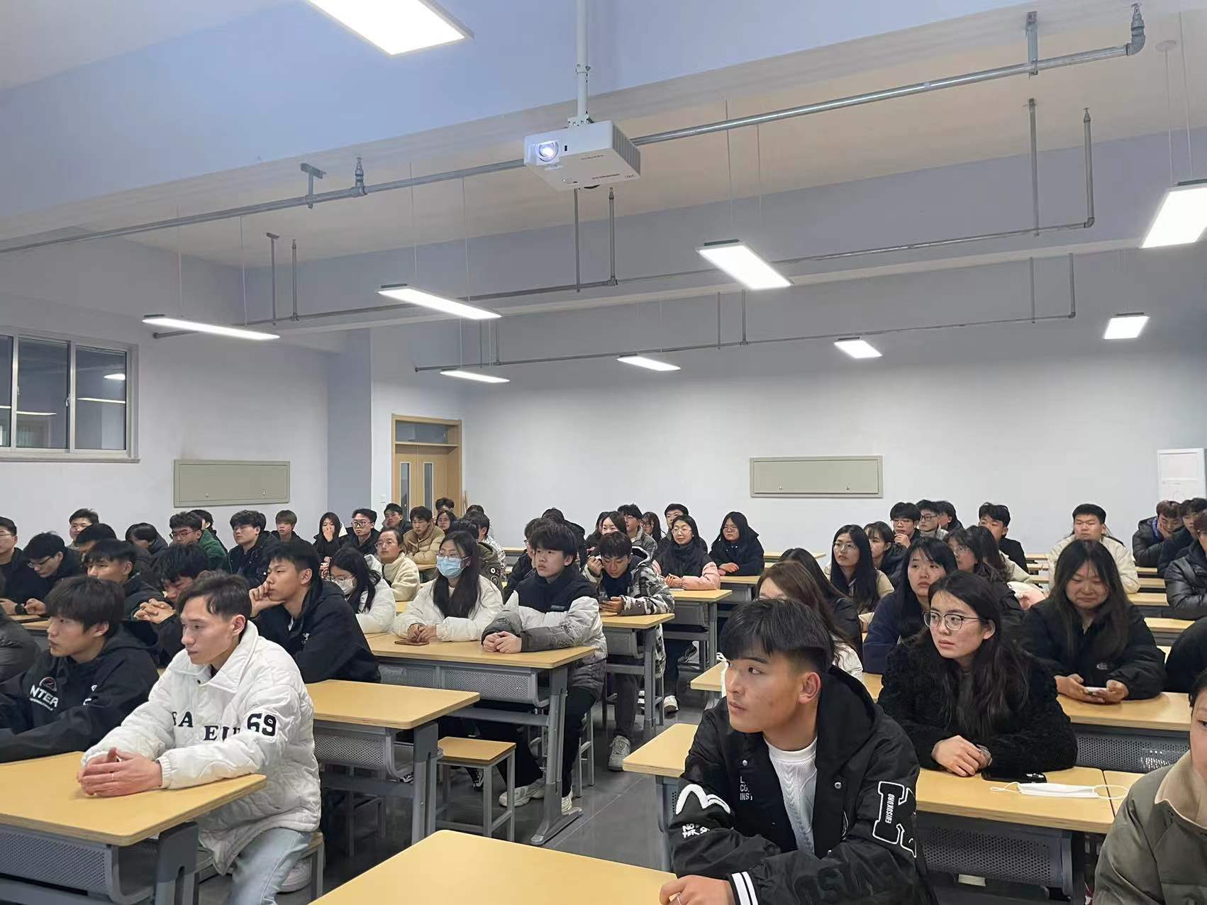 少妇被又大又粗又爽久久