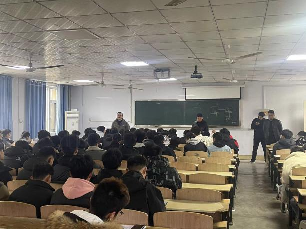 少妇被又大又粗又爽久久