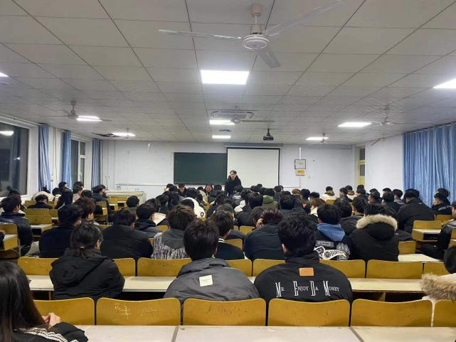 少妇被又大又粗又爽久久