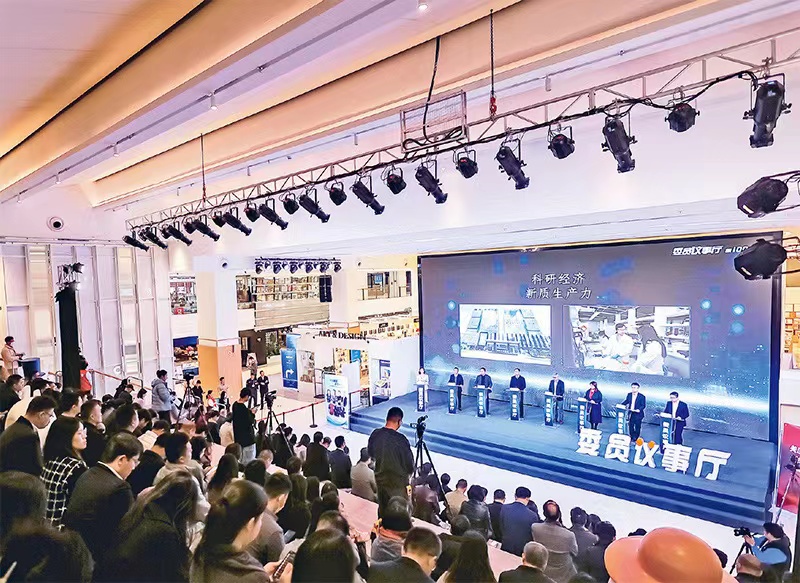 少妇被又大又粗又爽久久