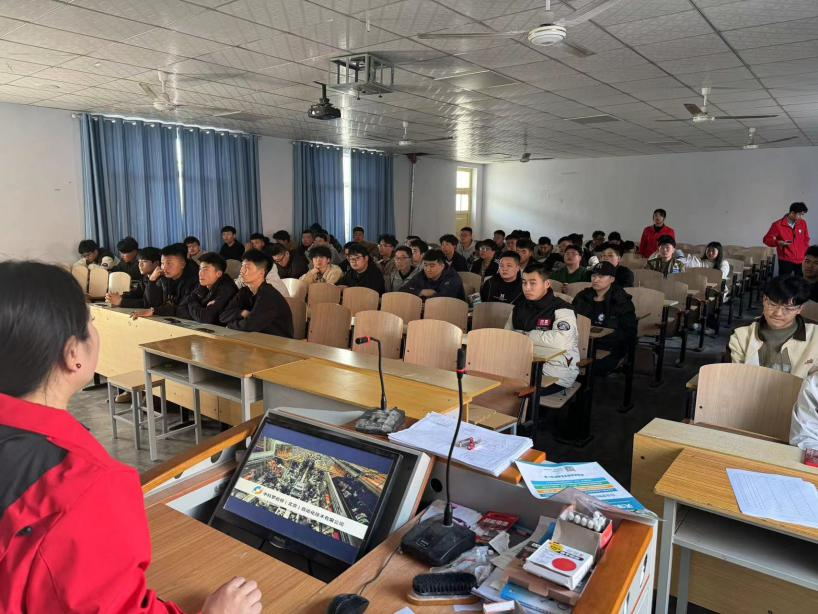 少妇被又大又粗又爽久久