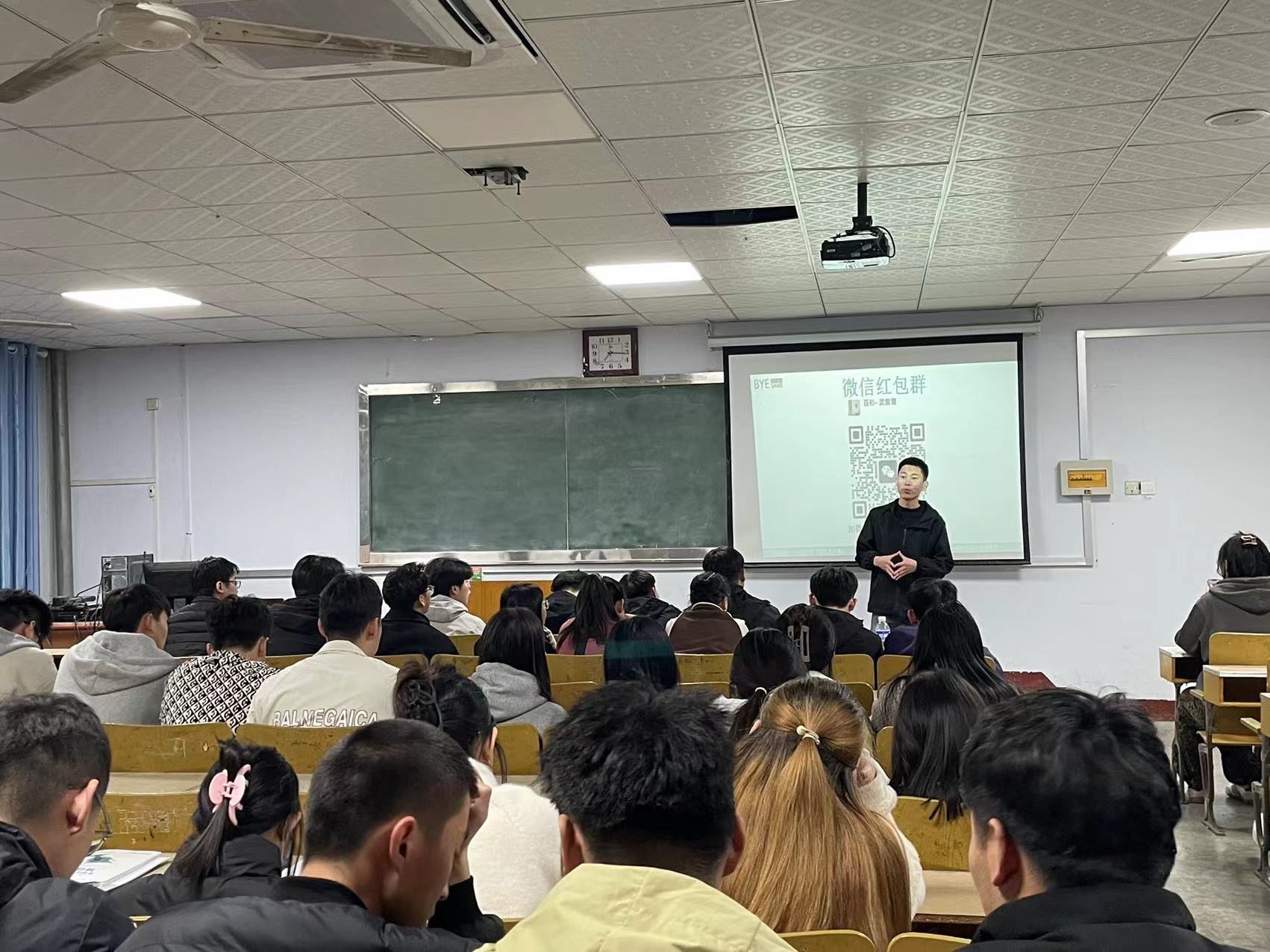 少妇被又大又粗又爽久久