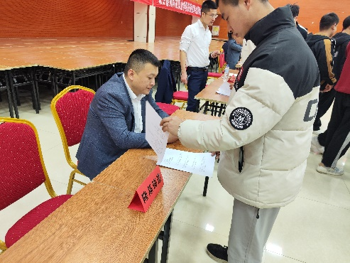 少妇被又大又粗又爽久久