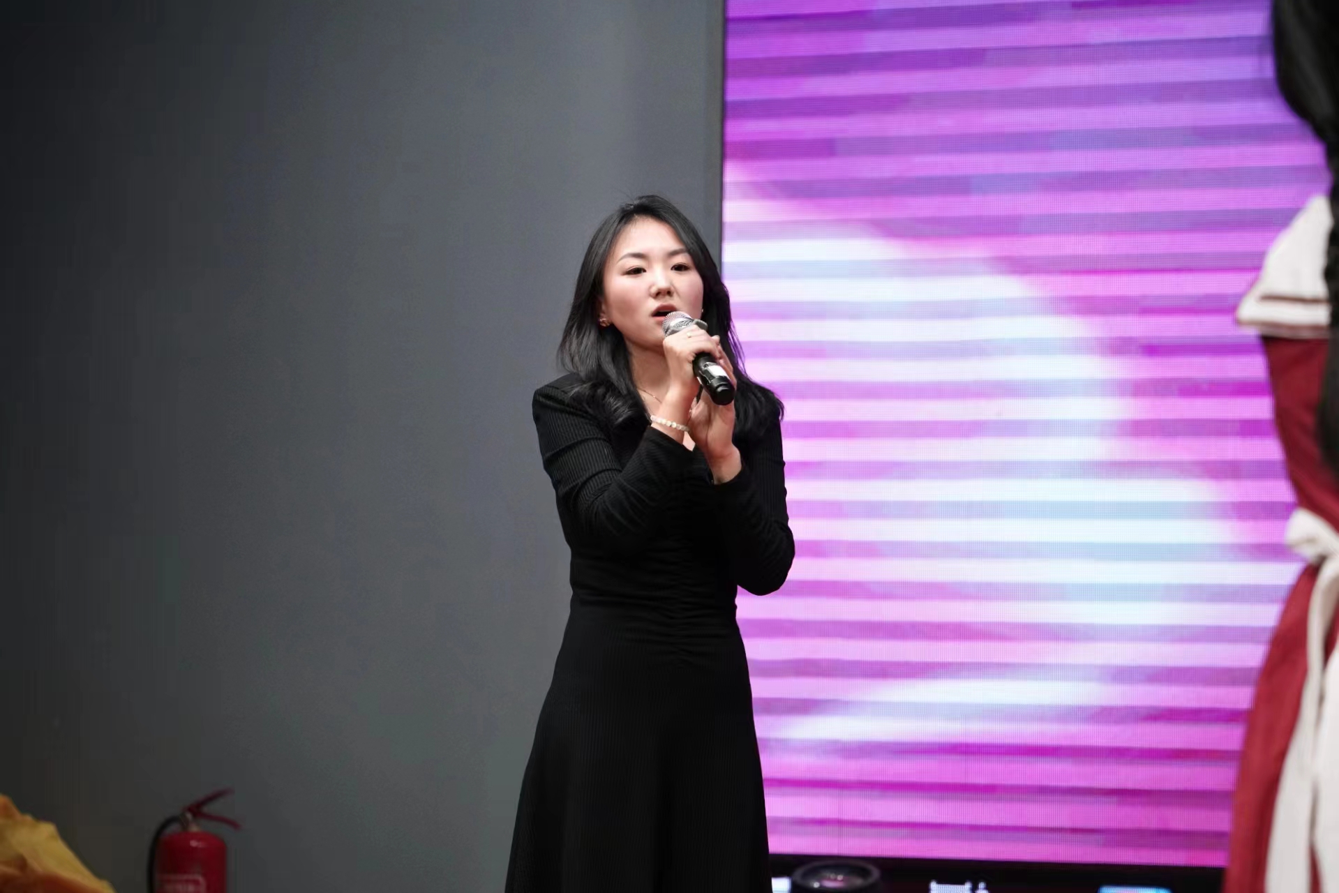 少妇被又大又粗又爽久久