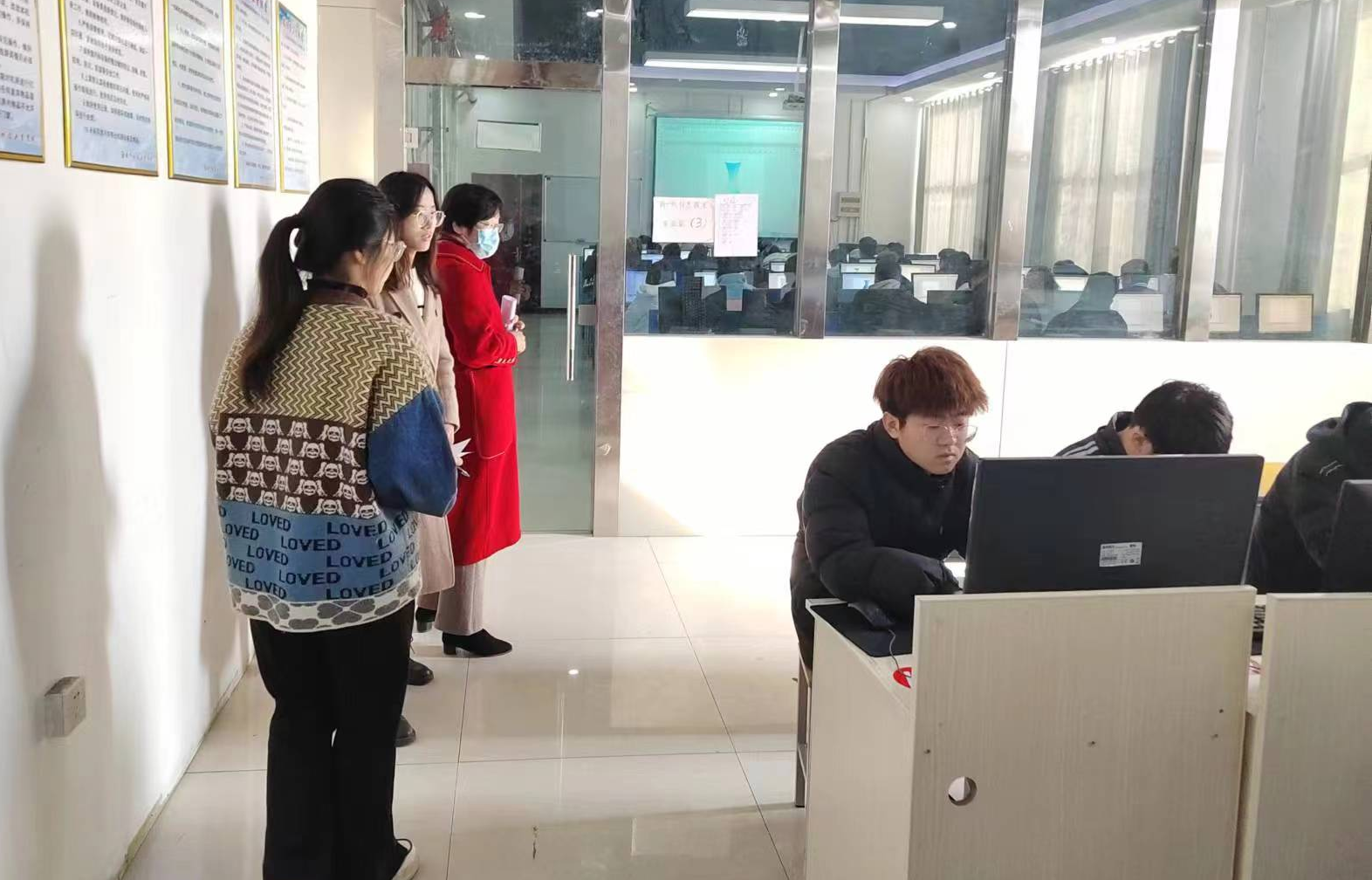 少妇被又大又粗又爽久久