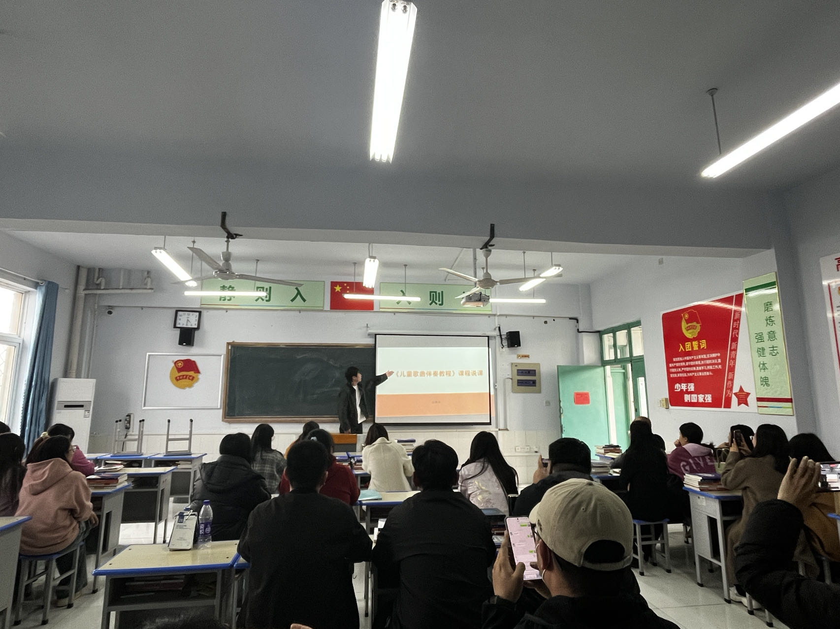 少妇被又大又粗又爽久久