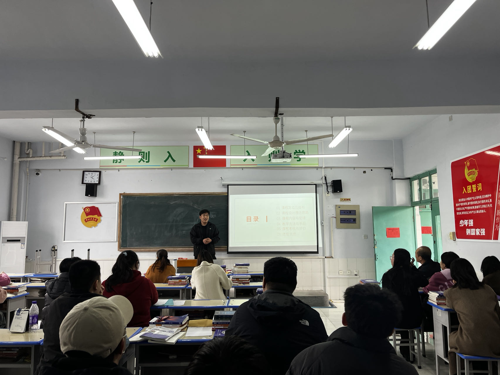 少妇被又大又粗又爽久久