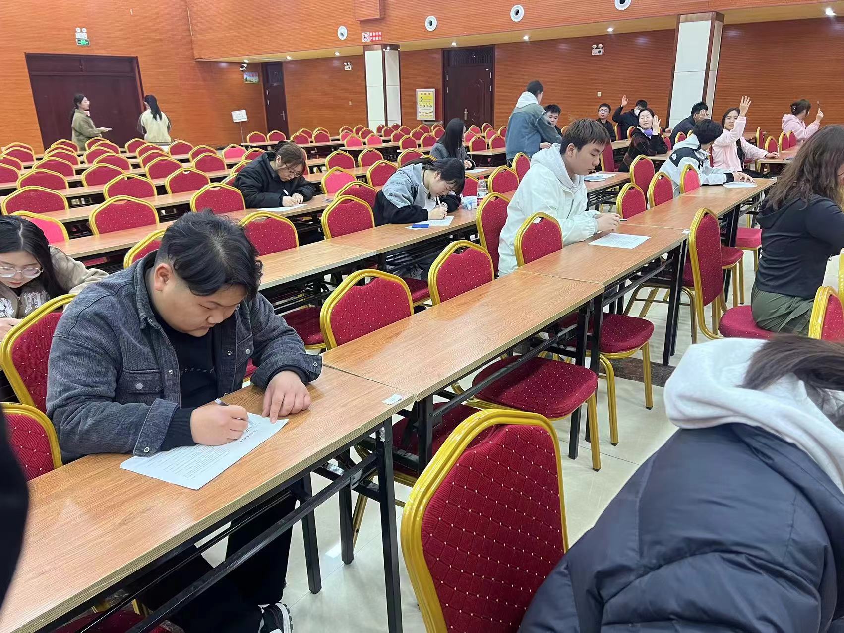 少妇被又大又粗又爽久久