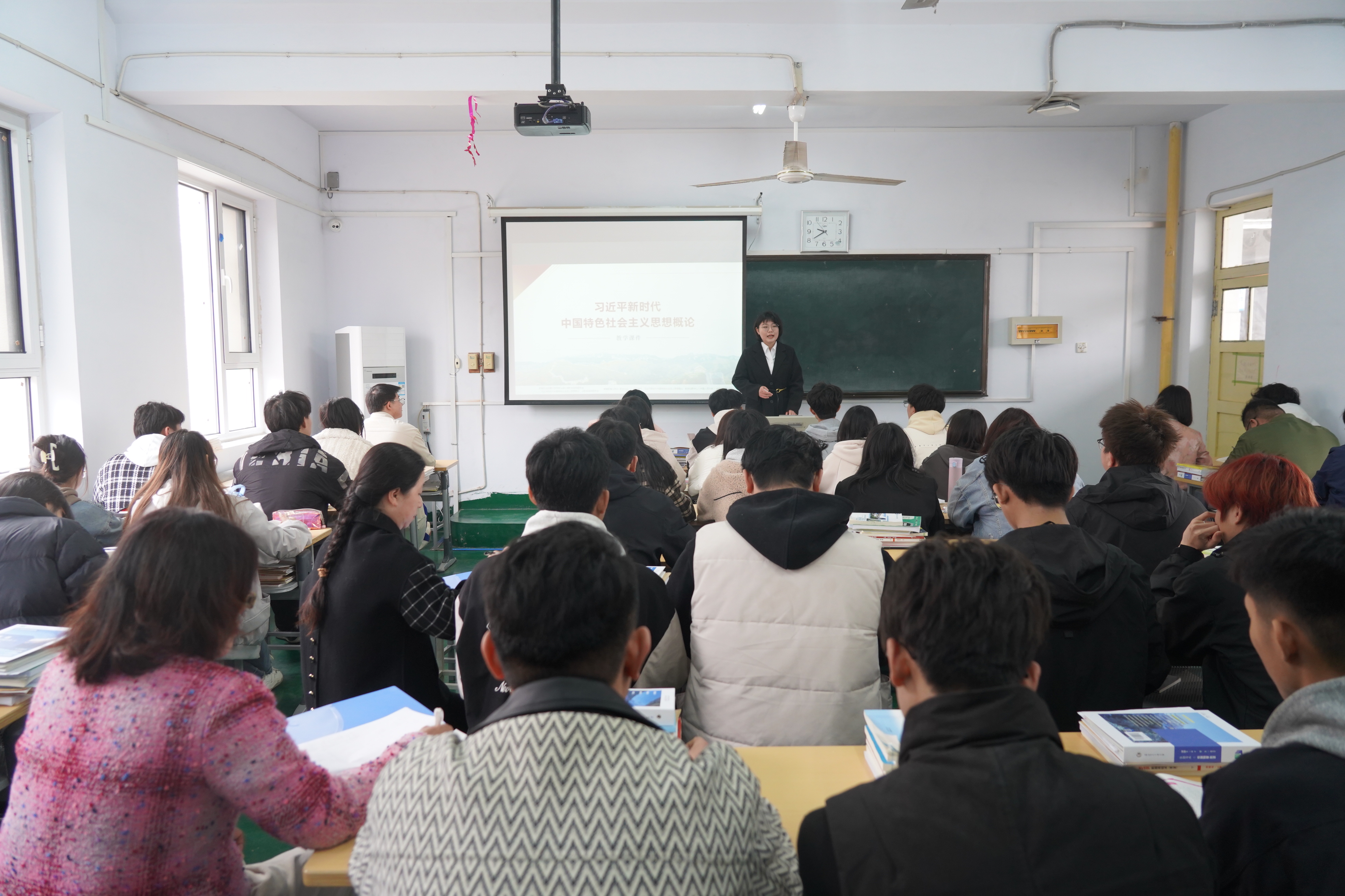 少妇被又大又粗又爽久久