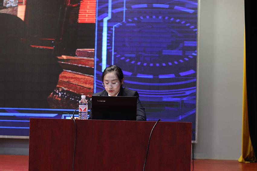 少妇被又大又粗又爽久久