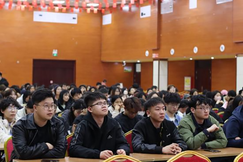 少妇被又大又粗又爽久久