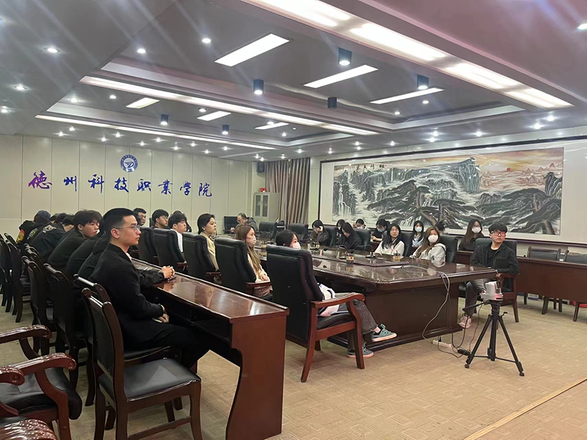 少妇被又大又粗又爽久久