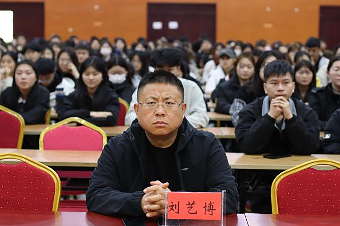 少妇被又大又粗又爽久久