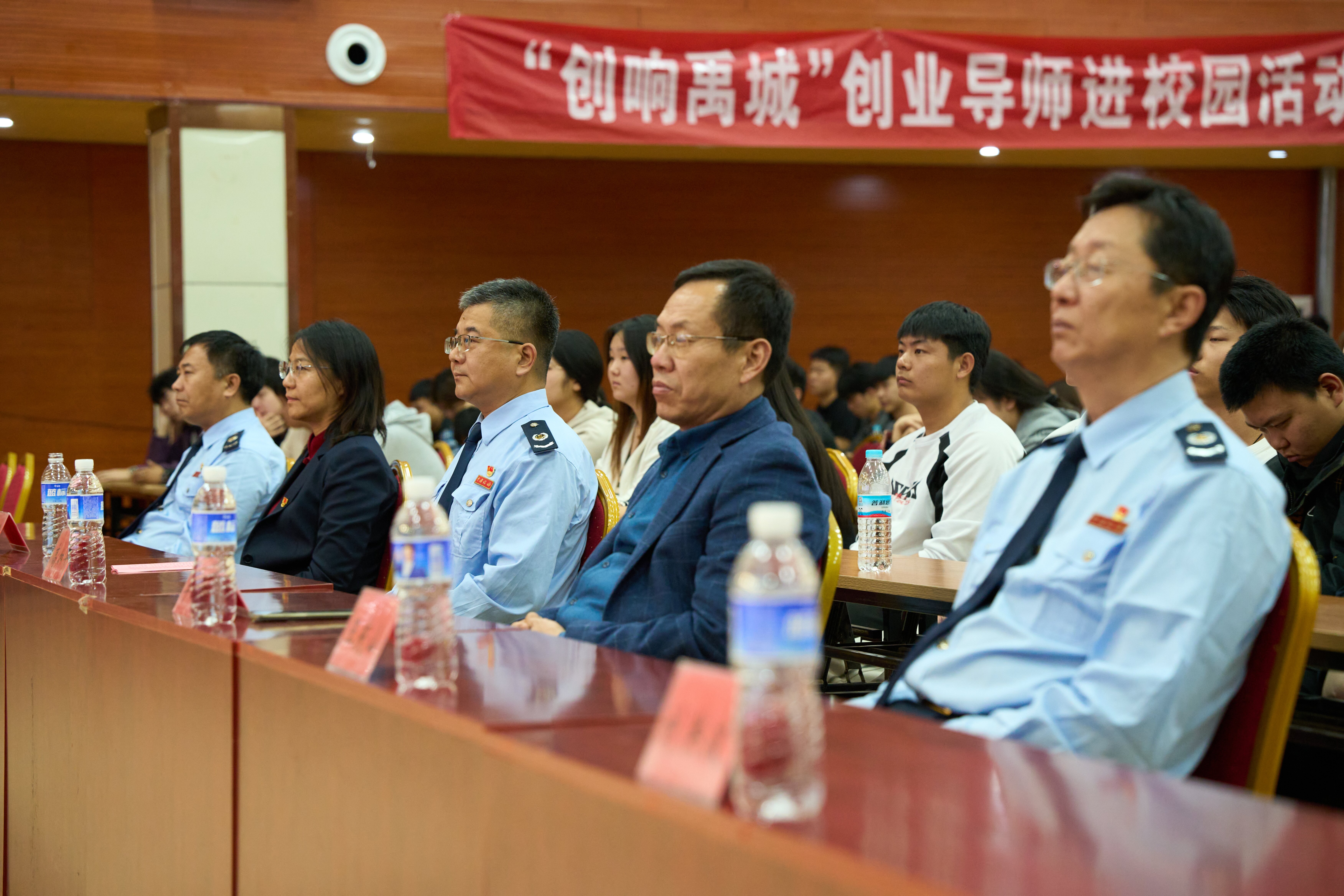 少妇被又大又粗又爽久久