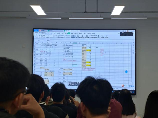 少妇被又大又粗又爽久久