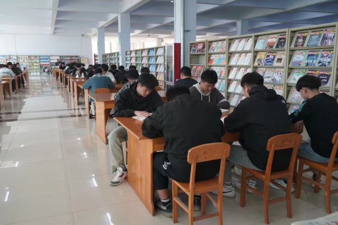 少妇被又大又粗又爽久久