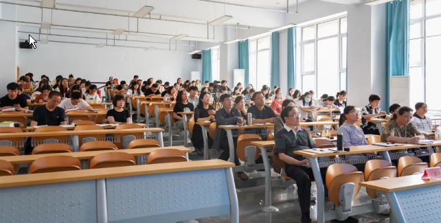 少妇被又大又粗又爽久久