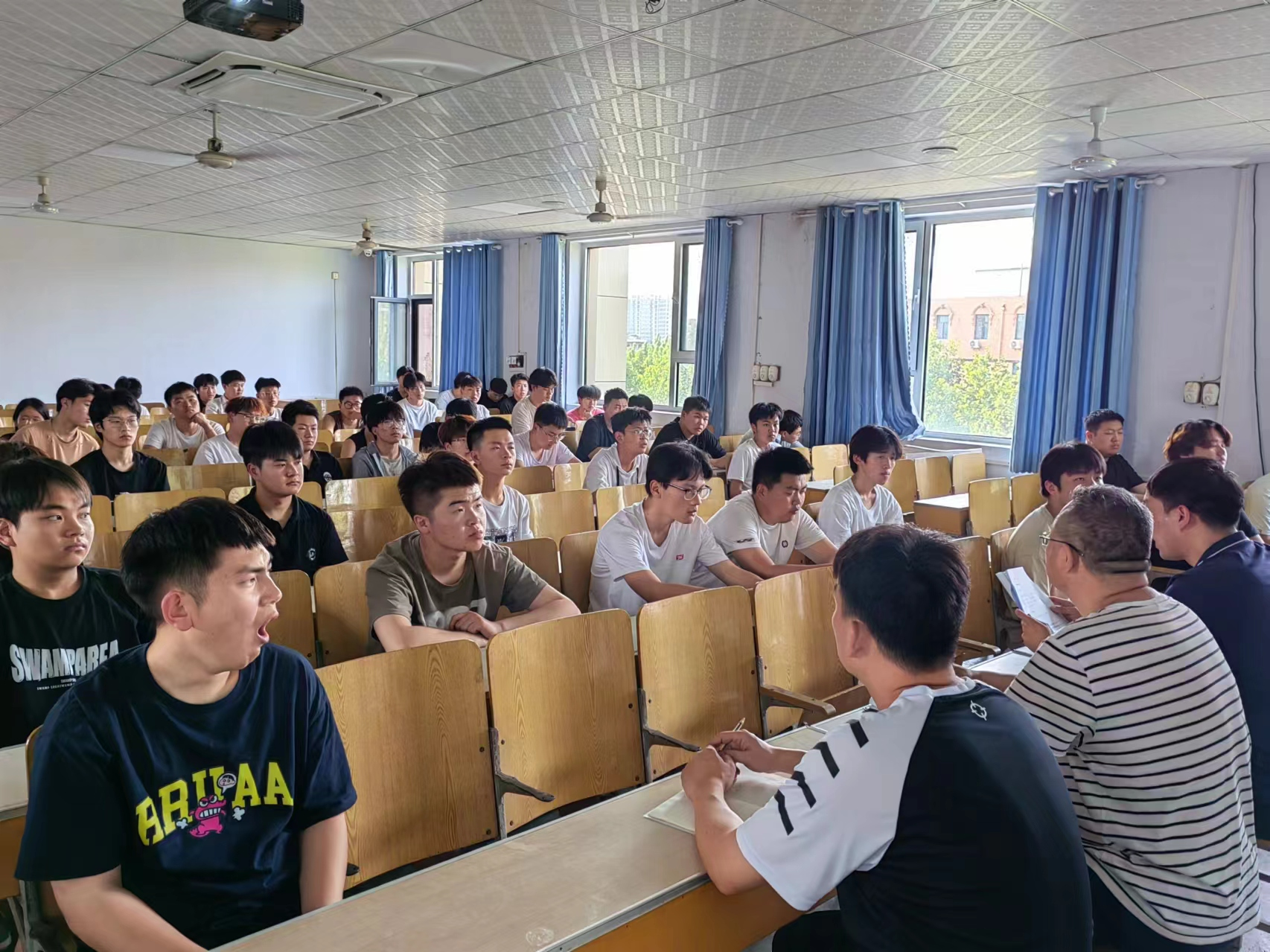 少妇被又大又粗又爽久久