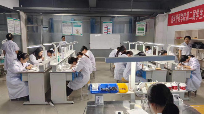 少妇被又大又粗又爽久久