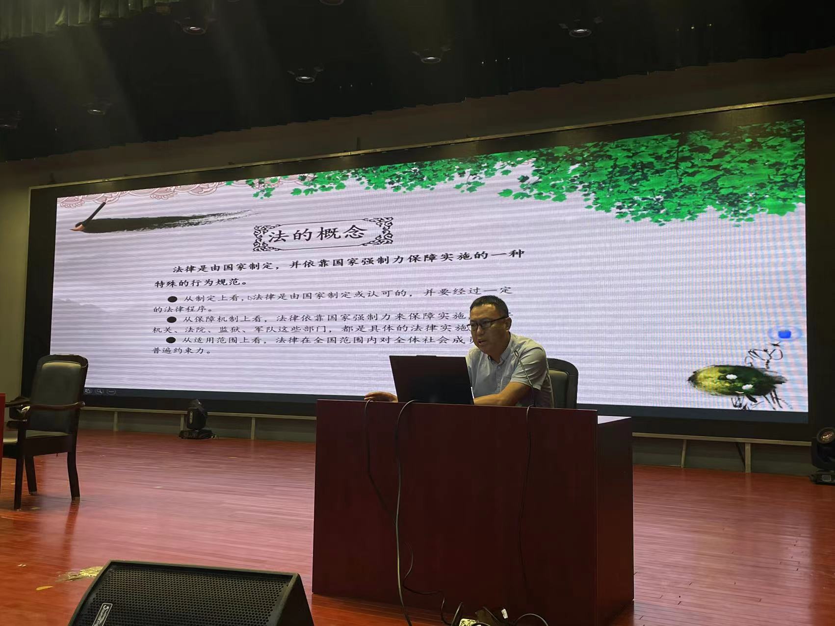 少妇被又大又粗又爽久久