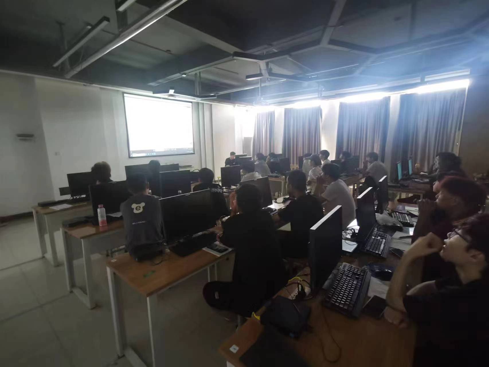 少妇被又大又粗又爽久久