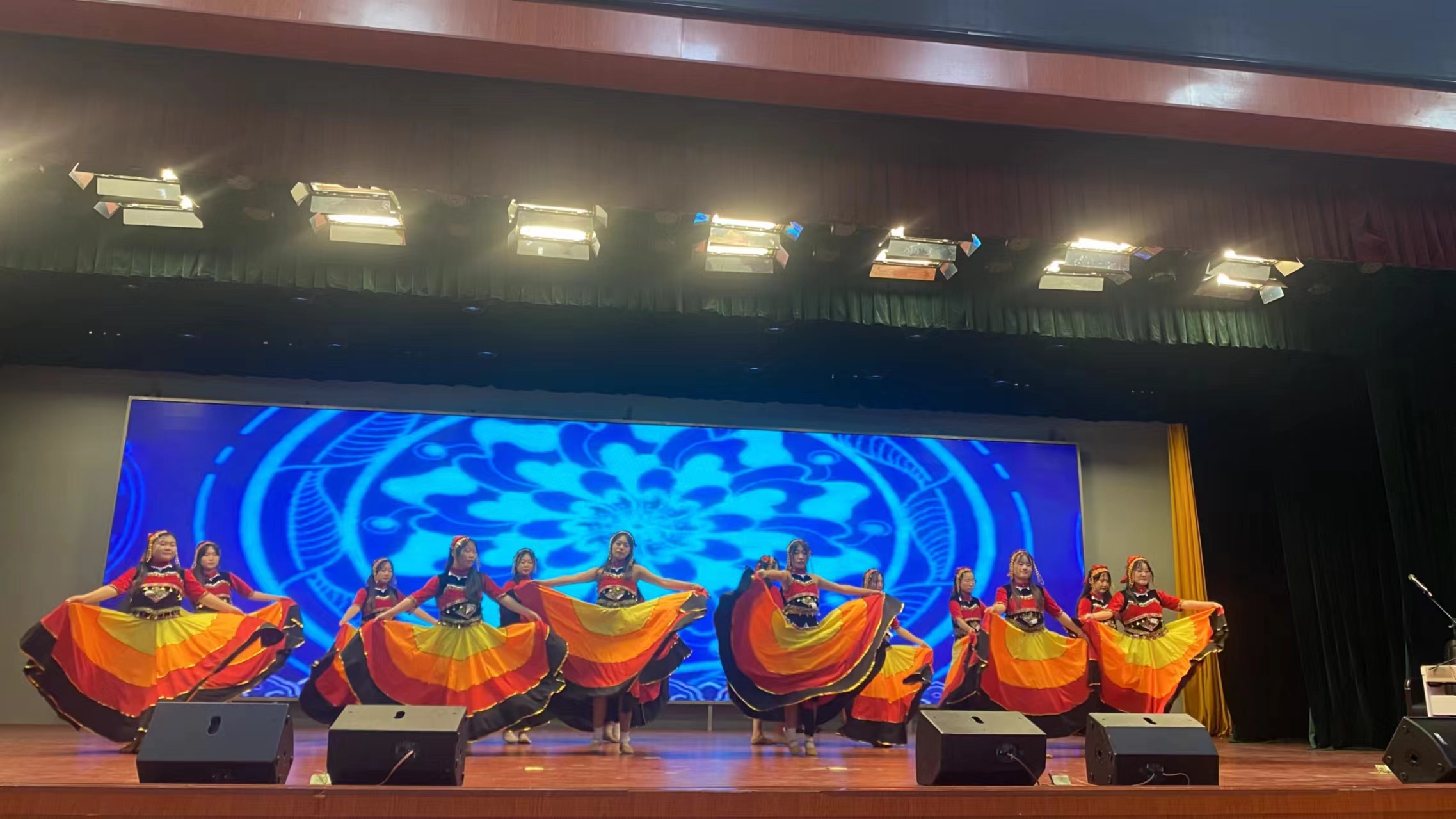 少妇被又大又粗又爽久久