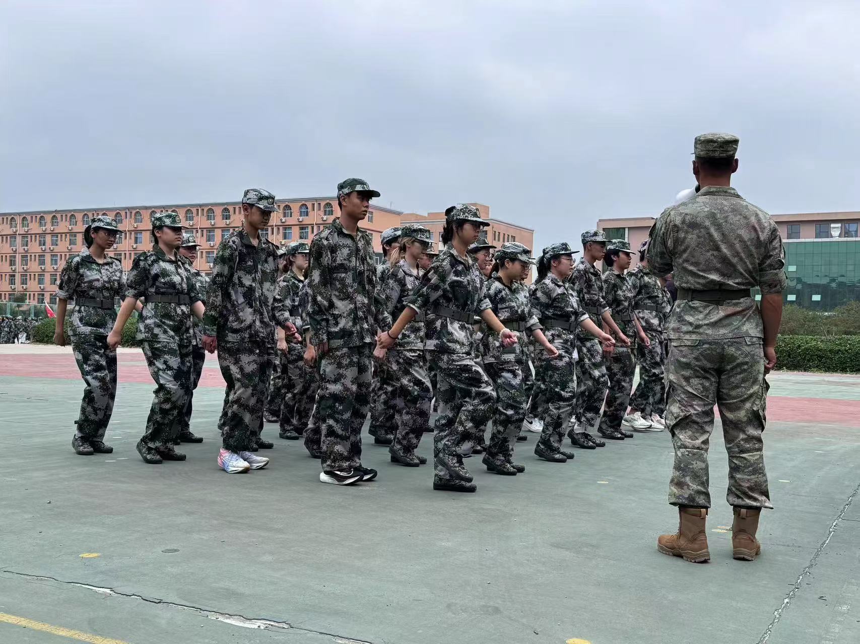 少妇被又大又粗又爽久久