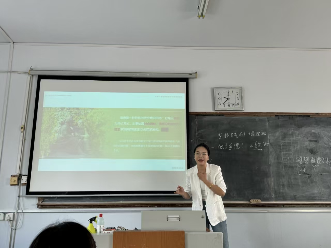 少妇被又大又粗又爽久久