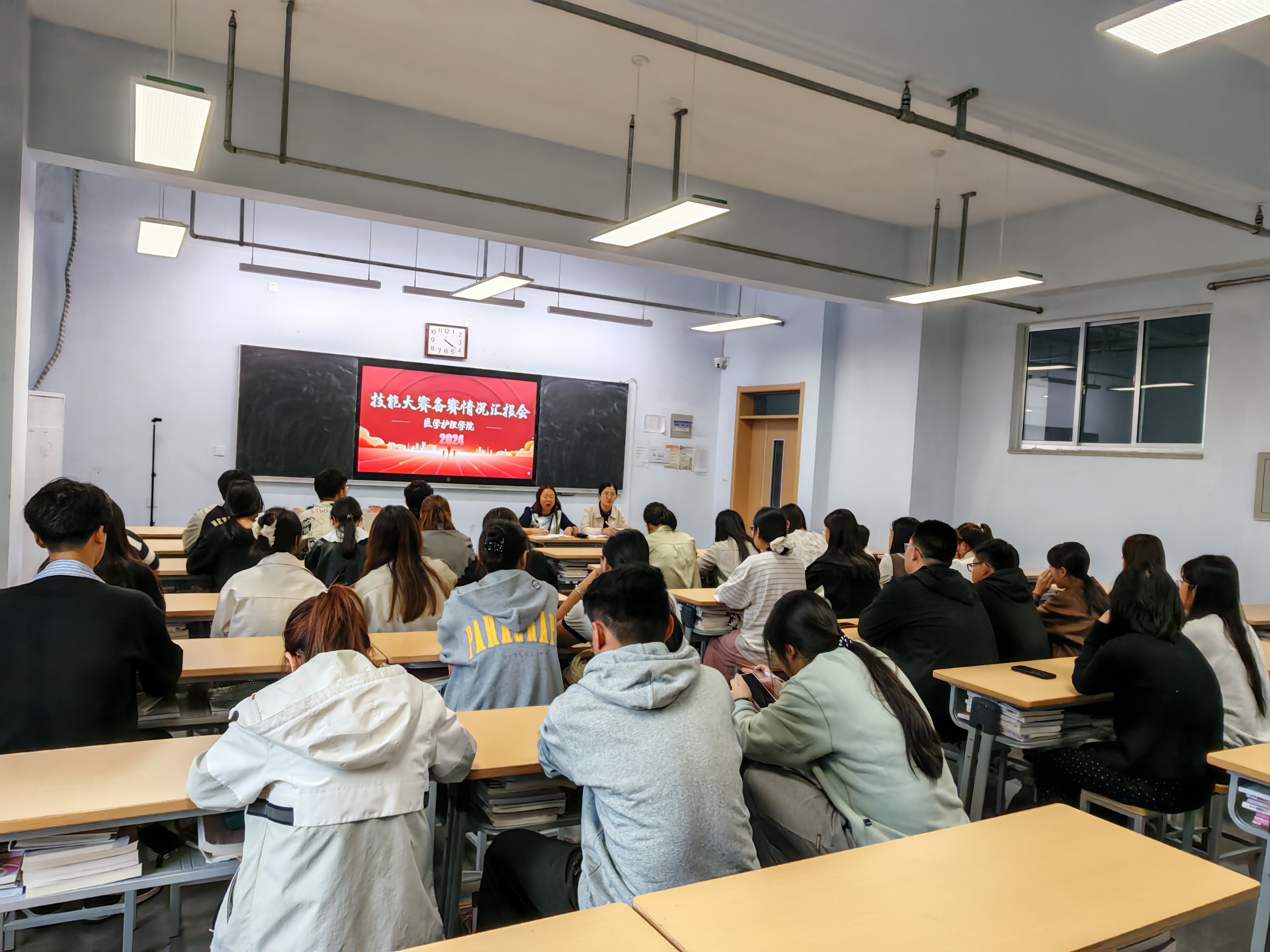 少妇被又大又粗又爽久久