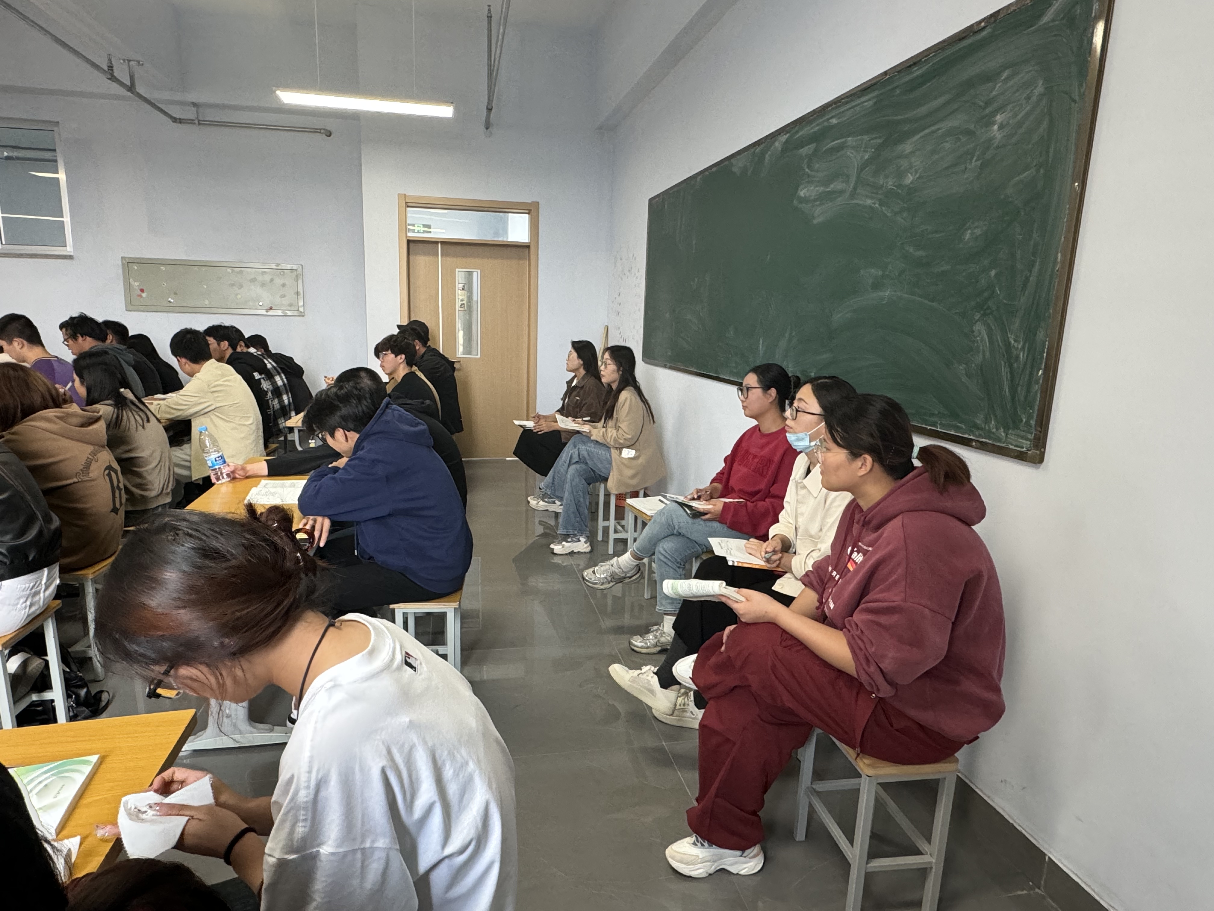 少妇被又大又粗又爽久久