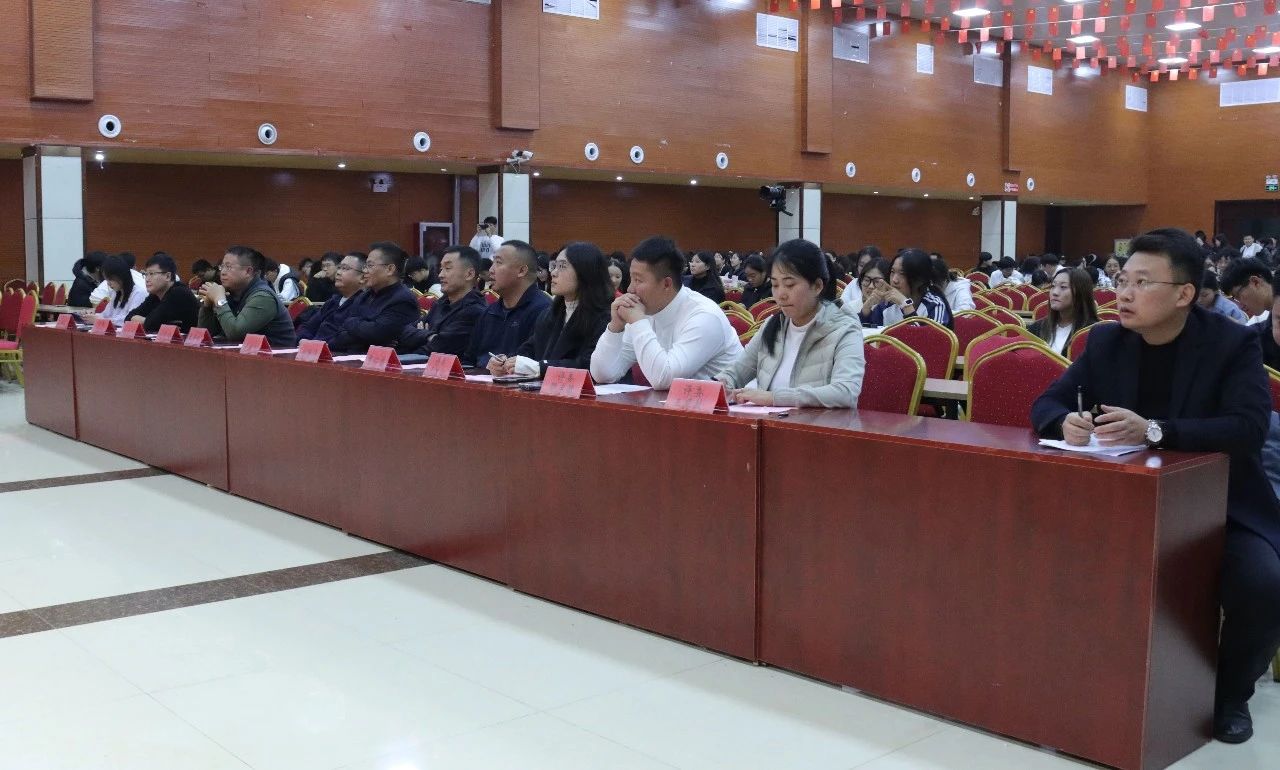 少妇被又大又粗又爽久久