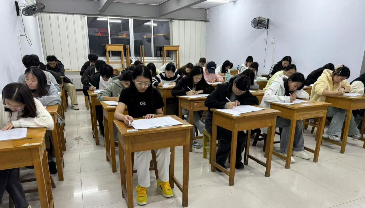 少妇被又大又粗又爽久久