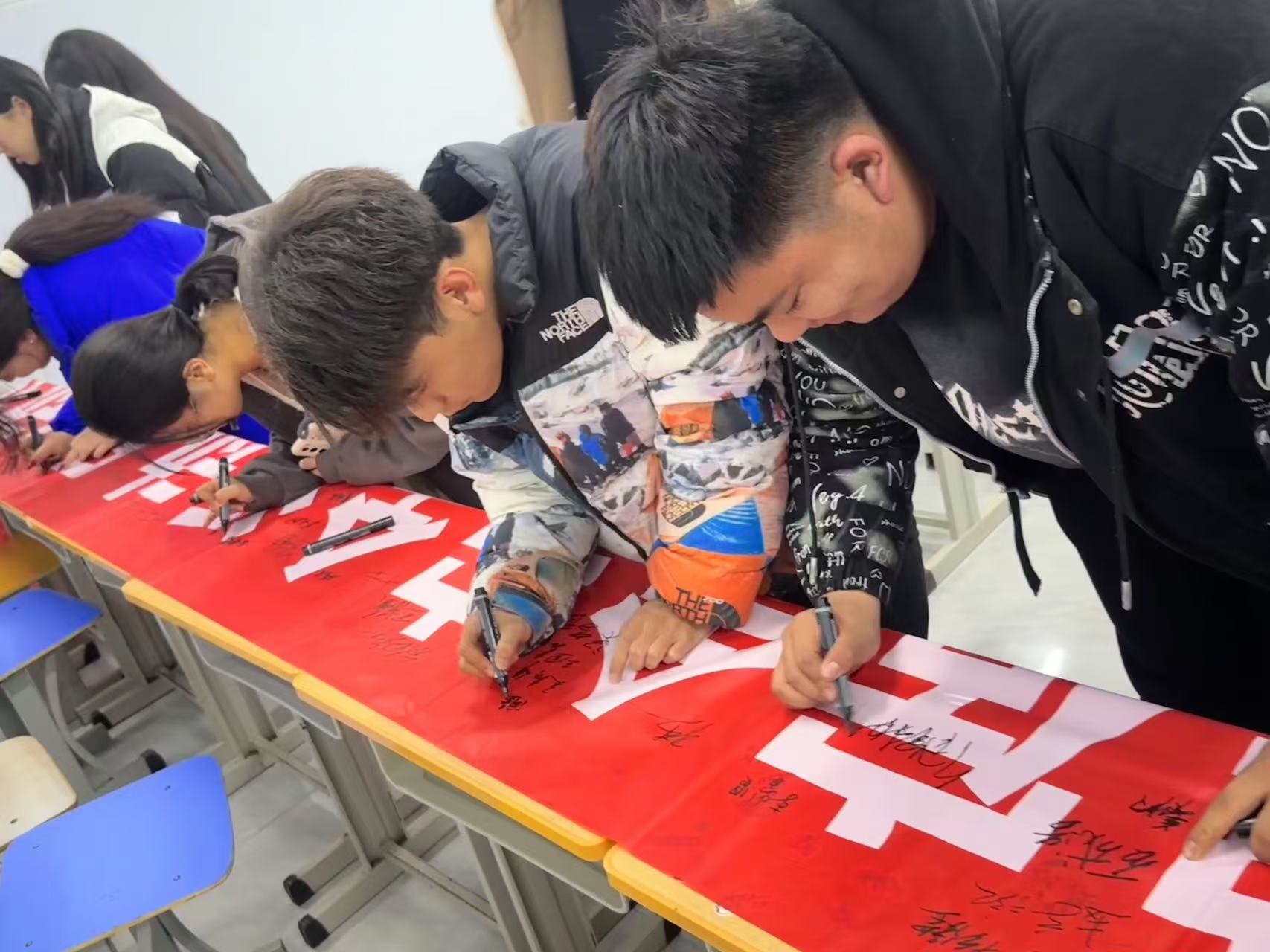 少妇被又大又粗又爽久久