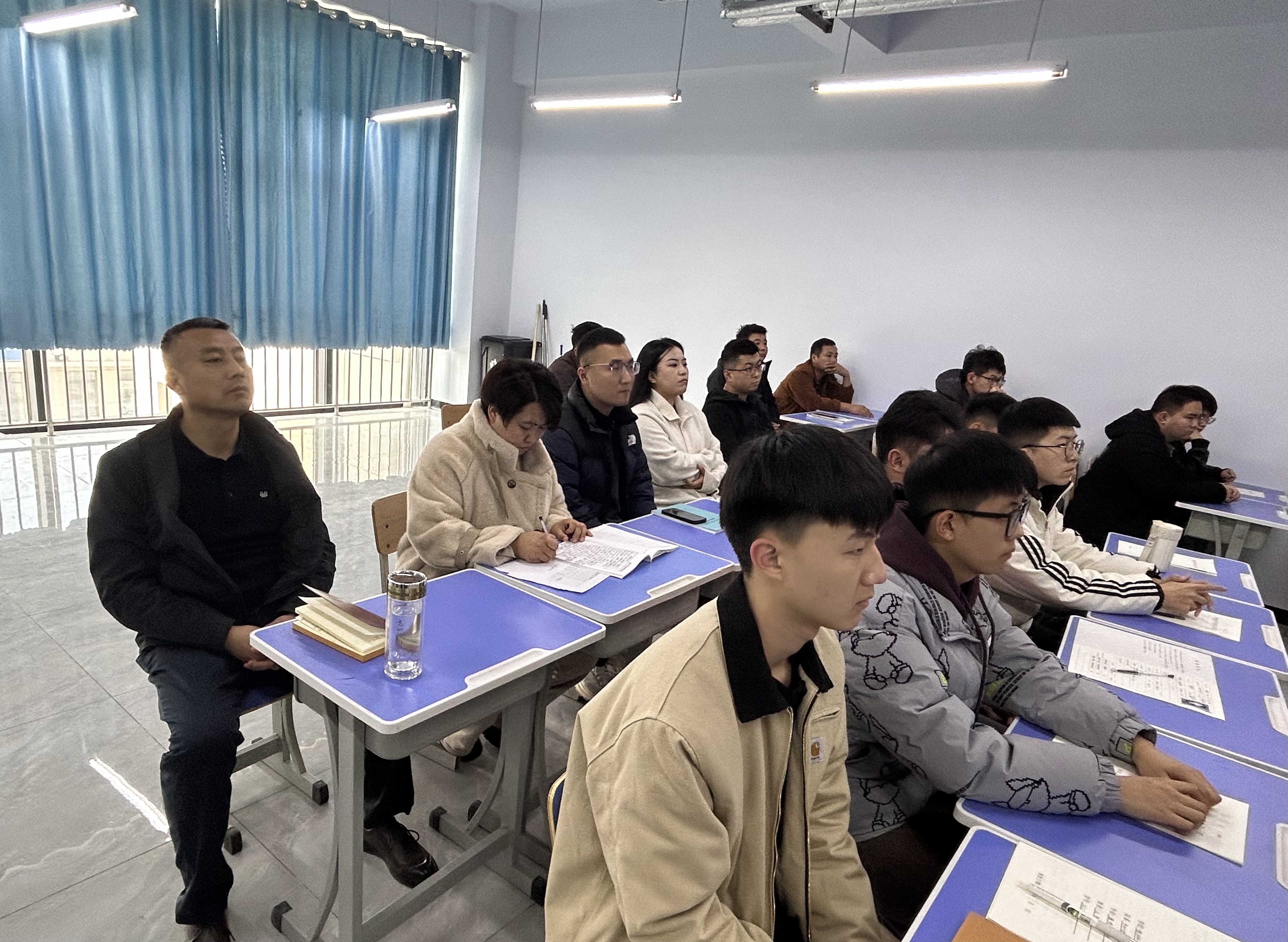 少妇被又大又粗又爽久久