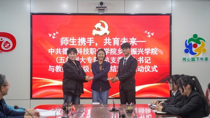 少妇被又大又粗又爽久久